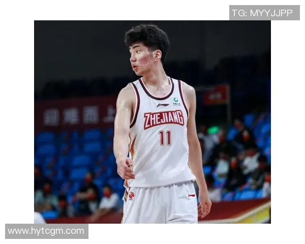 余嘉豪的成长之路与未来展望：从青涩少年到篮球新星的蜕变与追求