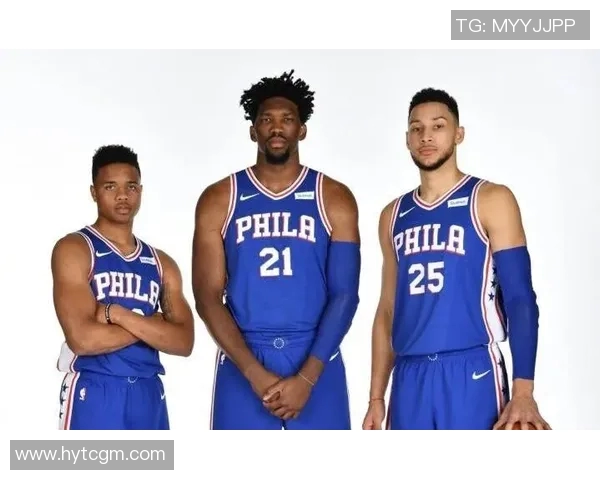 哈维西蒙斯：天才少年在足球场上的崛起与未来展望